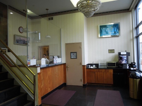 Red Carpet Inn Brooklyn image 5